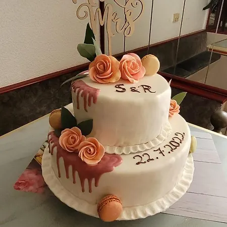 מלון Und Restaurant Burg