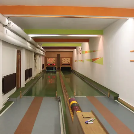 ホテル Und Restaurant Burg