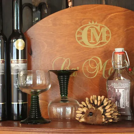 ホテル Und Restaurant Burg