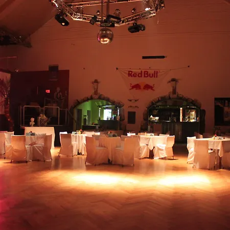 ホテル Und Restaurant Burg Ehrenfriedersdorf