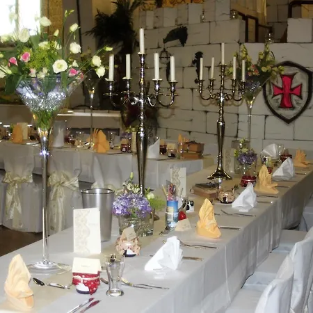 מלון Und Restaurant Burg Ehrenfriedersdorf