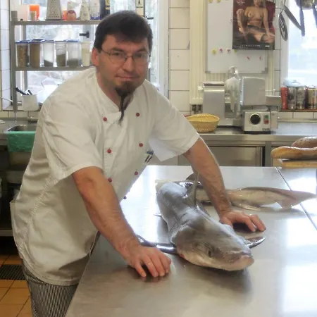 Und Restaurant Burg ホテル Ehrenfriedersdorf