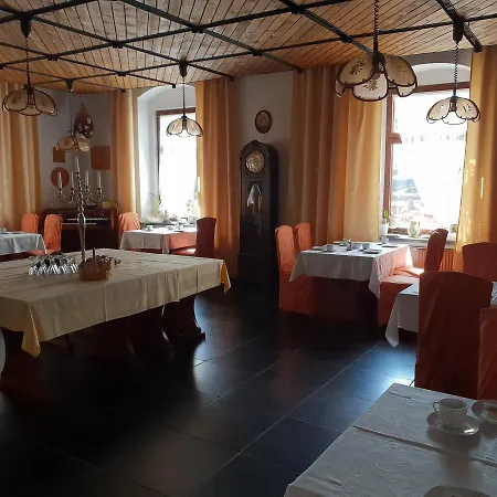 Und Restaurant Burg מלון Ehrenfriedersdorf