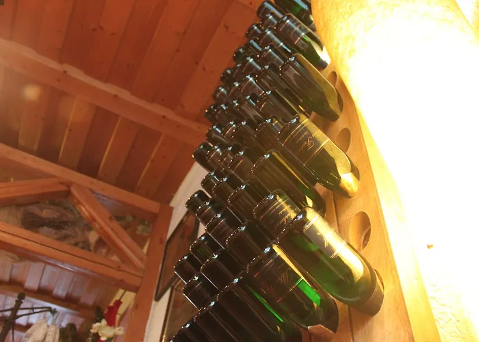 Und Restaurant Burg Отель 3*