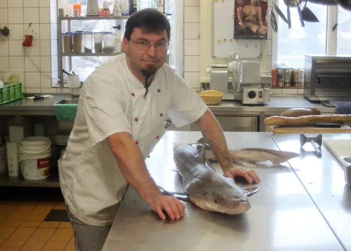 Und Restaurant Burg Отель Ehrenfriedersdorf