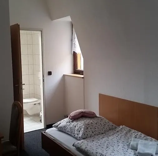 Und Restaurant Burg Отель Ehrenfriedersdorf