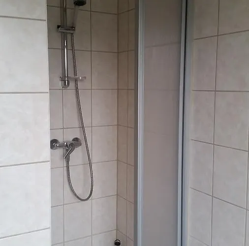 Und Restaurant Burg Отель 3*