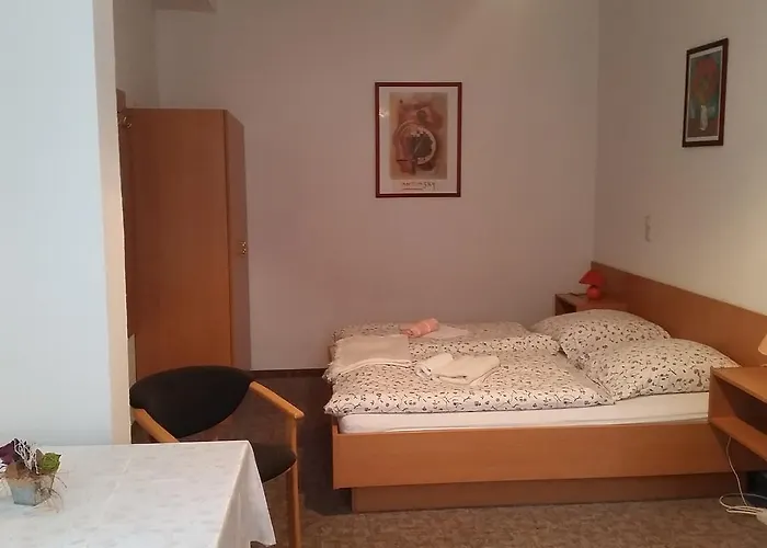 Und Restaurant Burg 3*