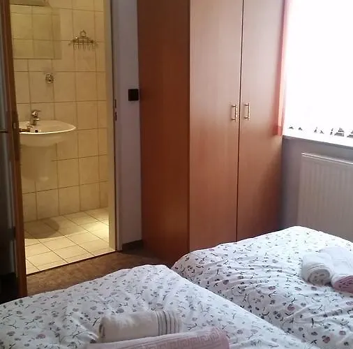 Und Restaurant Burg Отель